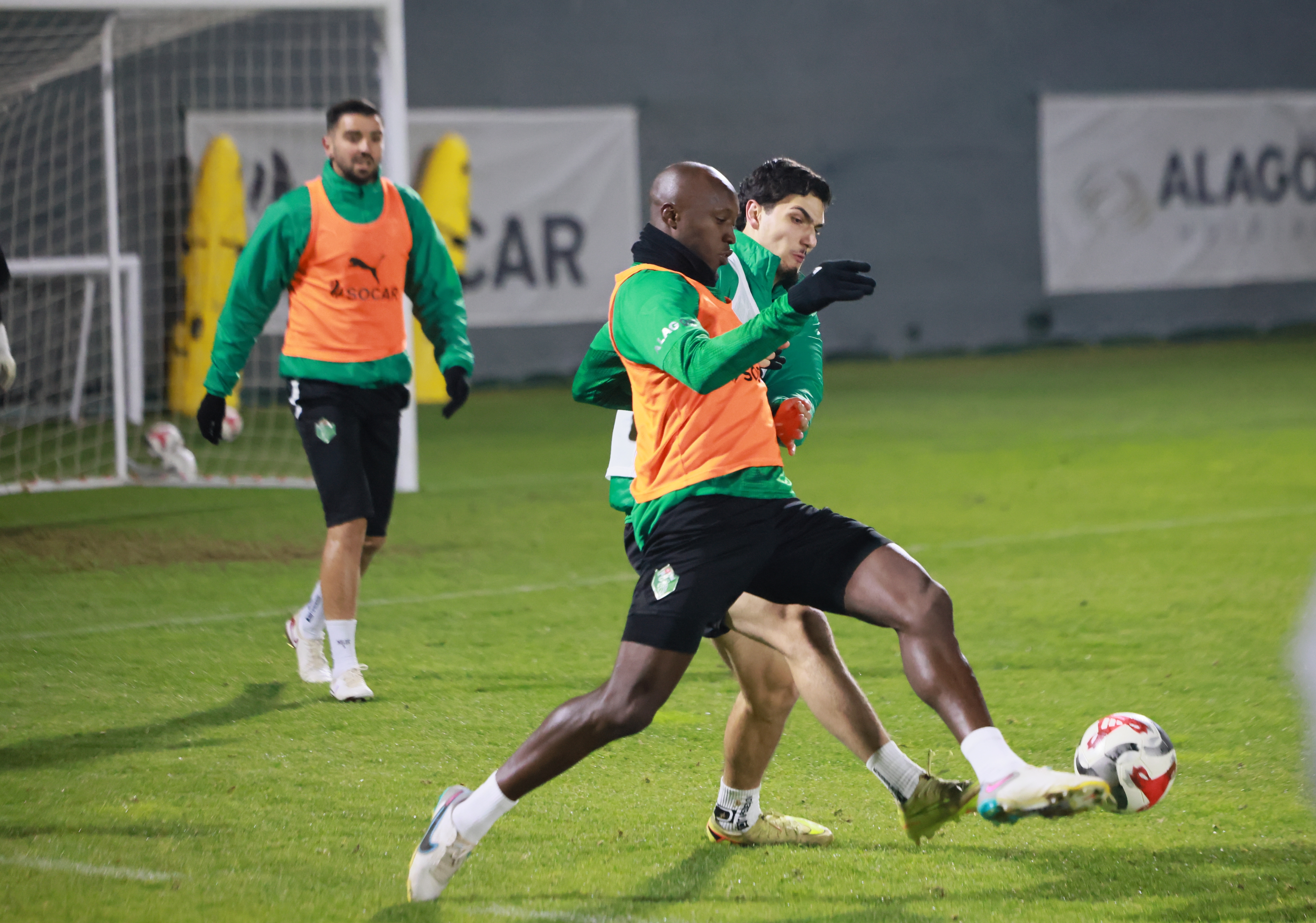 A A 20251216 40000993 40000992 I G