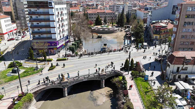 Eskişehir susuz kaldı: 1 gün süren kesinti halk tarafından tepki çekti