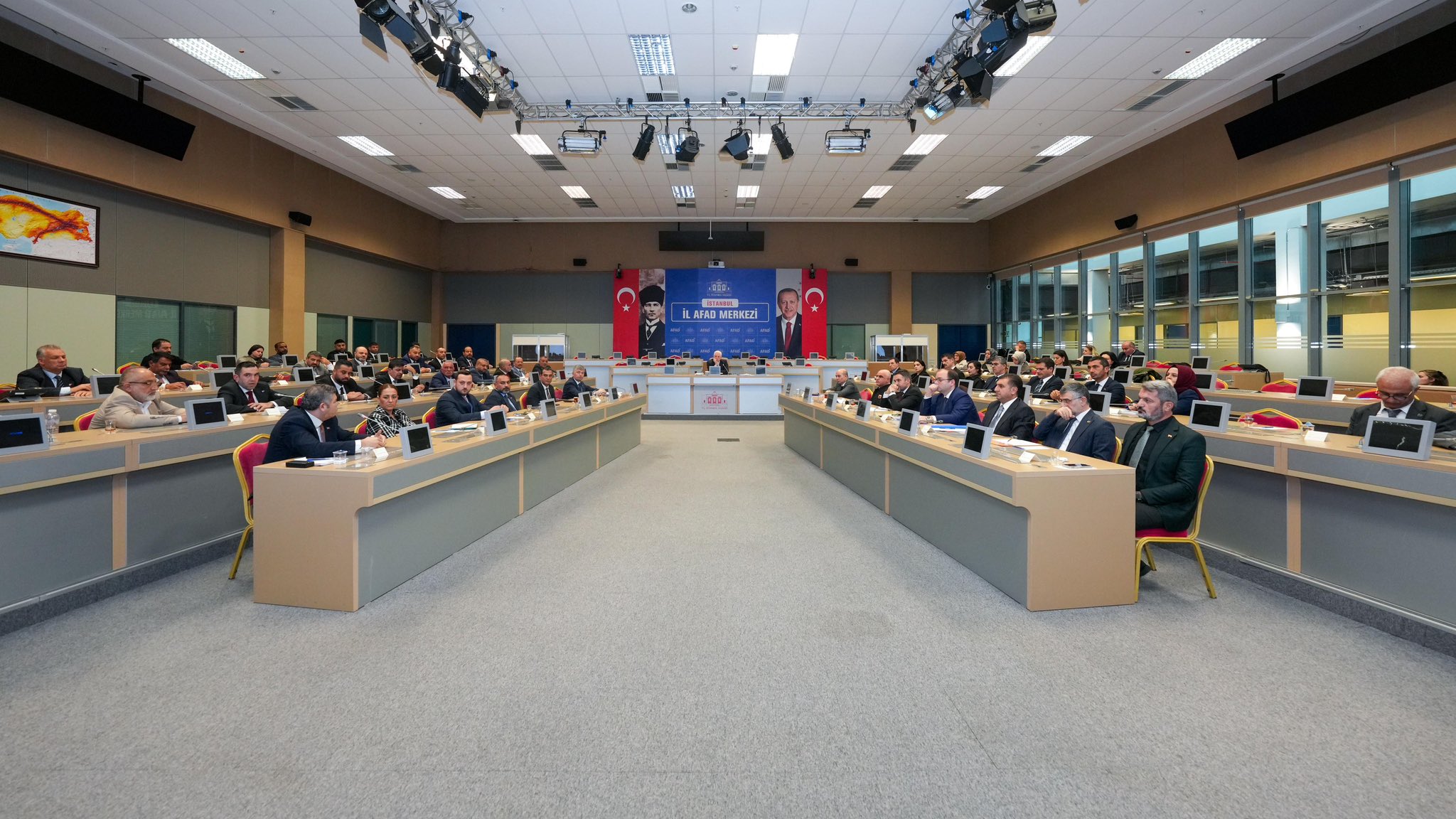 G8 Yaxd K Wg A E E Thb