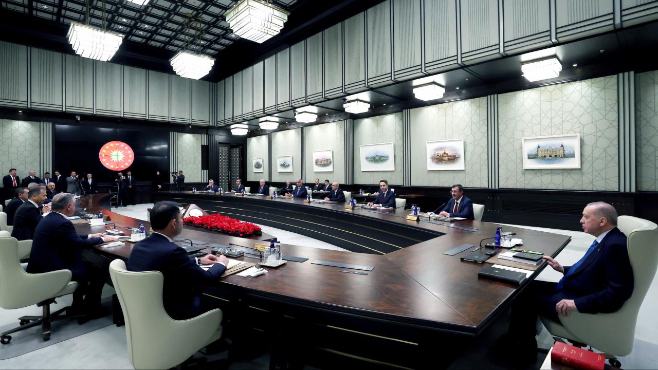 Kabine toplanıyor: Gündem terörle mücadele, asgari ücret ve yasa dışı bahis