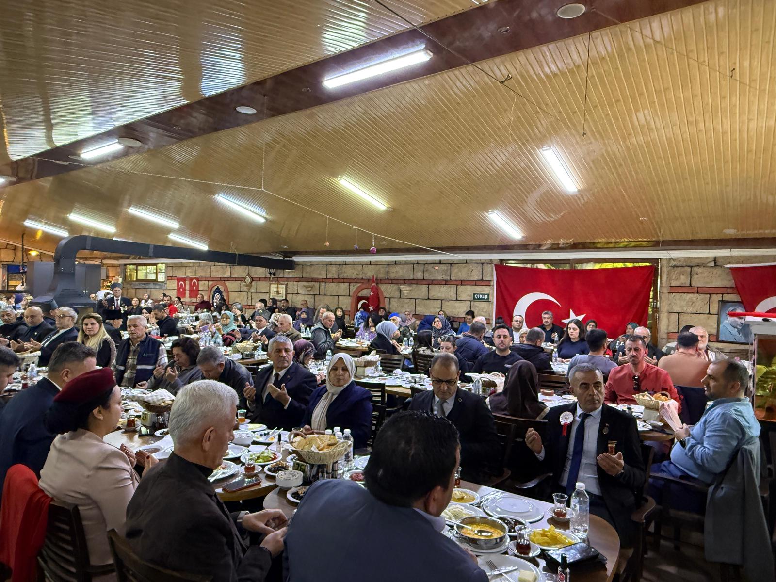 MHP'li Osmanağaoğlu şehit ailelerine hitap etti: Terörsüz Türkiye sürecinin derdi buğday değil, tarlanın ta kendisidir