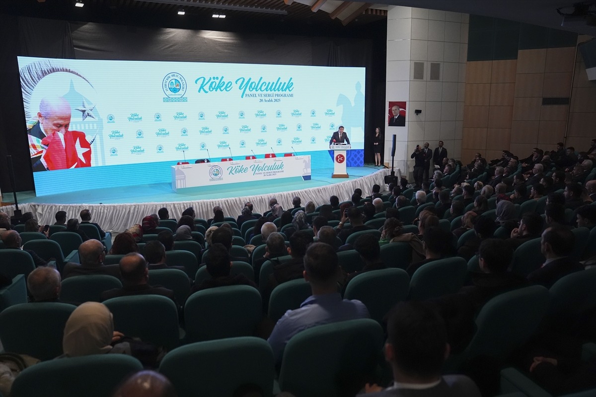 Tarih, bilim, milli şuur buluştu... MHP'de "Köke Yolculuk Paneli" düzenlendi