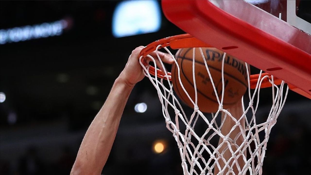 NBA'de Luka Doncic 60 sayılık "triple-double" ile tarihe geçti