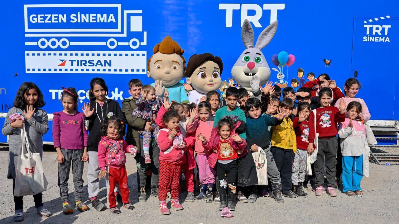 TRT’den Kahramanmaraş’taki Depremzedelere Moral Ziyareti