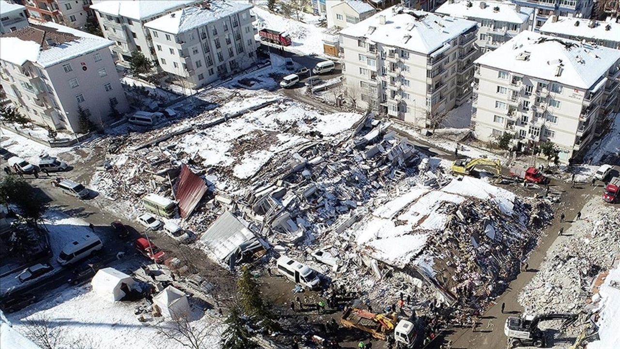 Kahramanmaraş merkezli depremlerle ilgili araştırma komisyonu kurulması kararı Resmi Gazete'de