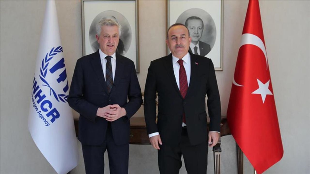Bakan Çavuşoğlu, BM Mülteciler Yüksek Komiseri Grandi'yi kabul etti