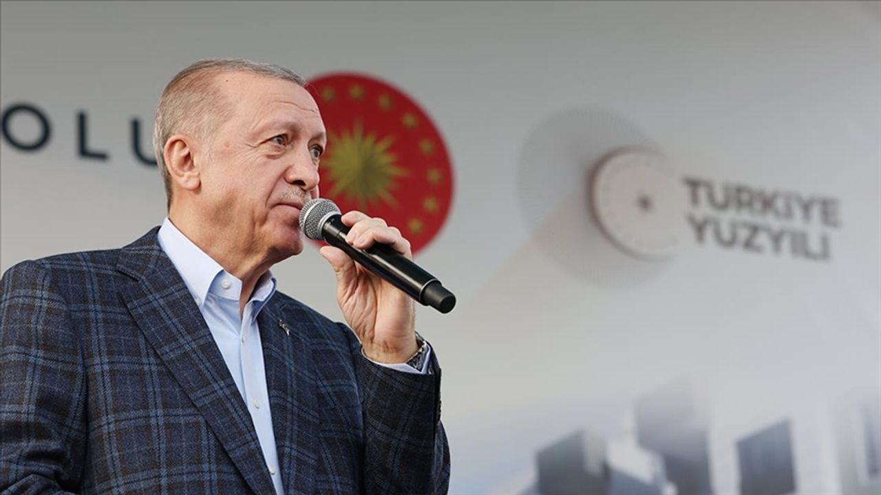 Cumhurbaşkanı Erdoğan: Depremde yıkılan şehirlerimizi ayağa kaldırırken yeni şehirler inşa ediyoruz