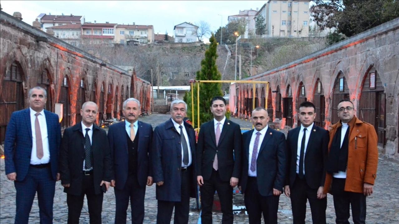 MHP'li Özdemir'den seçime CHP listesinden giren partilere tepki
