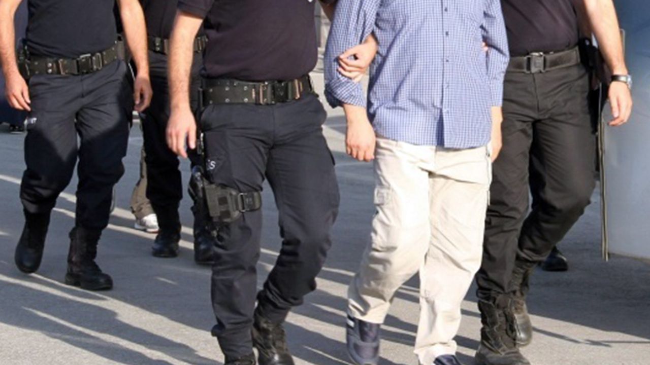 İstanbul'da terör örgütü DHKP-C'ye yönelik operasyon: 8 şüpheli yakalandı