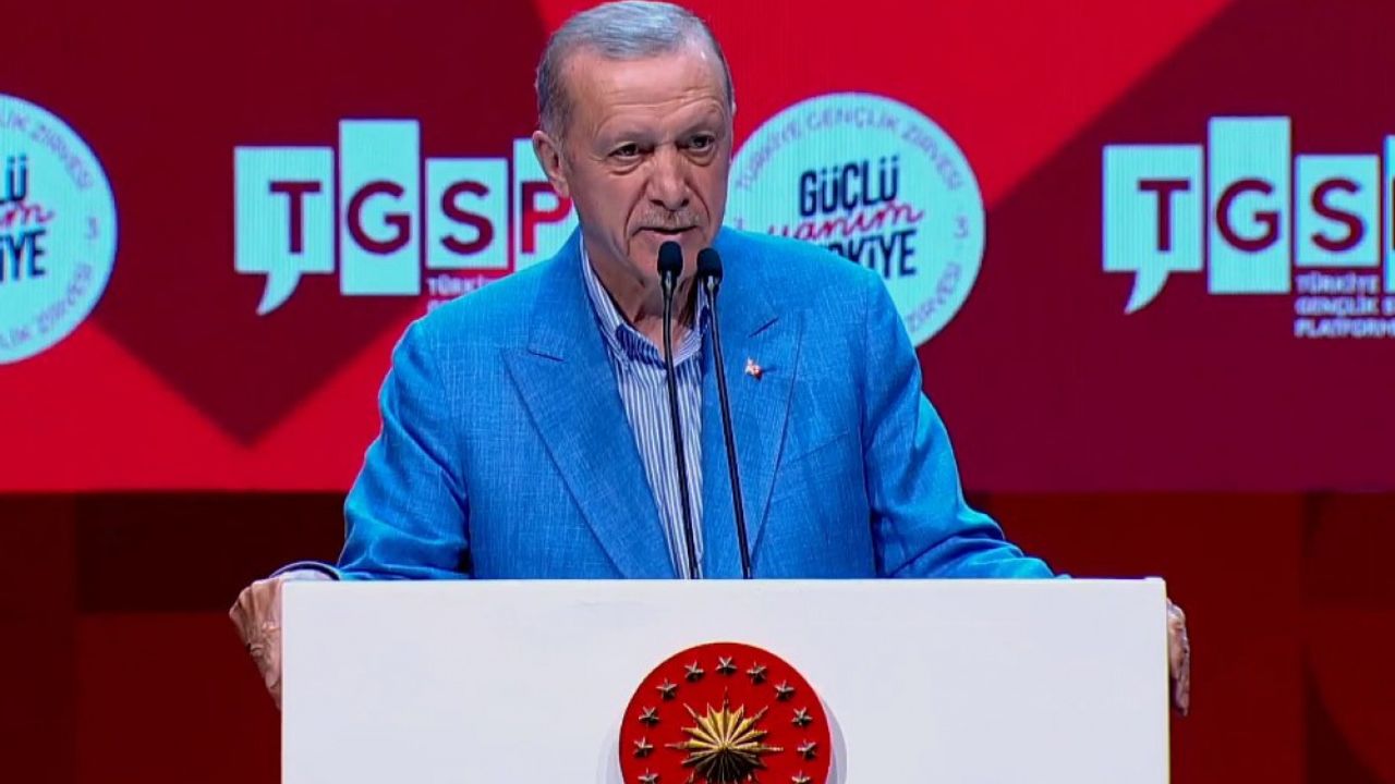 Cumhurbaşkanı Erdoğan: 'Bay Kemal Putin'e saldırıyor, ben buna eyvallah etmem'