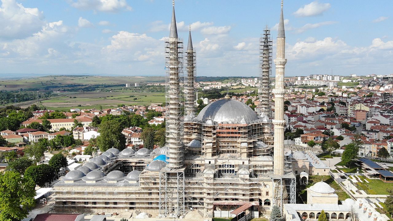 Edirne Selimiye Camii'nde restorasyon çalışmaları sürüyor