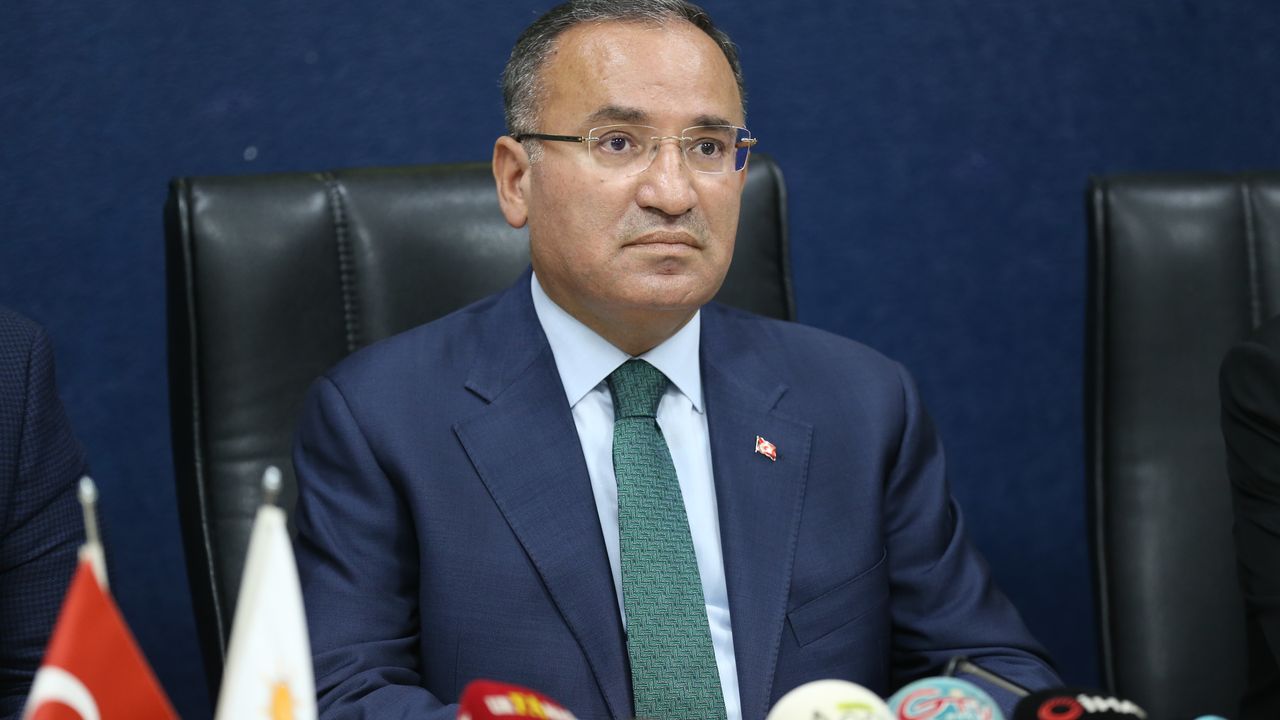 Adalet Bakanı Bozdağ: İmralı'da terörist başı Öcalan ile hiçbir görüşme yapılmamıştır