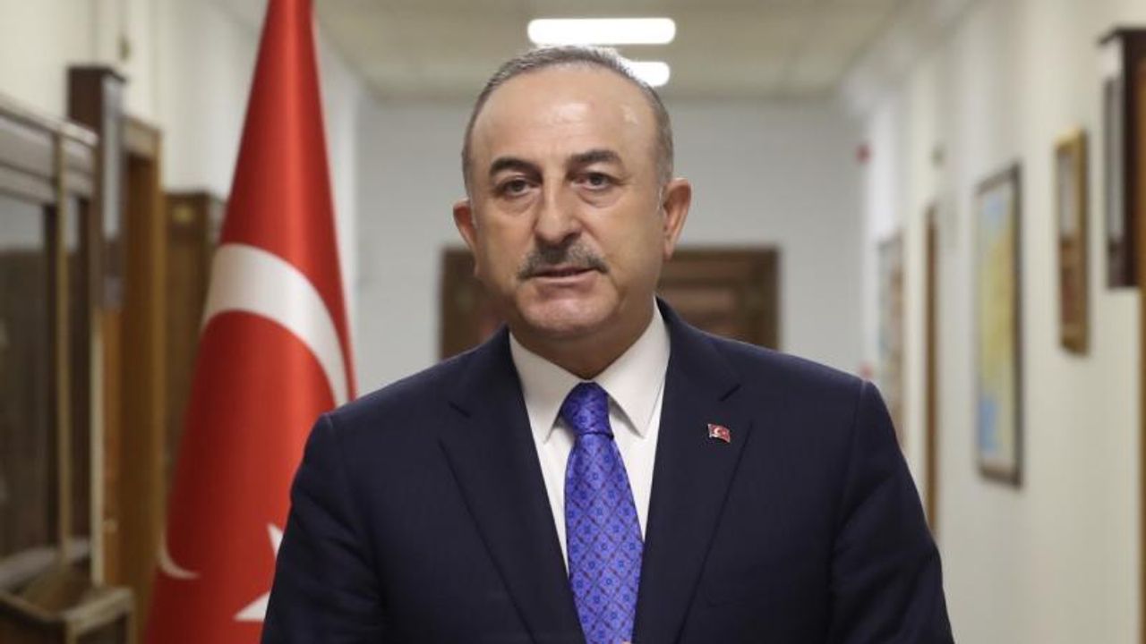 Dışişleri Bakanı Çavuşoğlu'dan Almanya'daki Türk acenteye kundaklama girişimine tepki