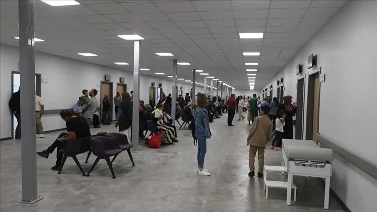 Hatay'daki Defne Devlet Hastanesi Hasta Kabulüne Başladı