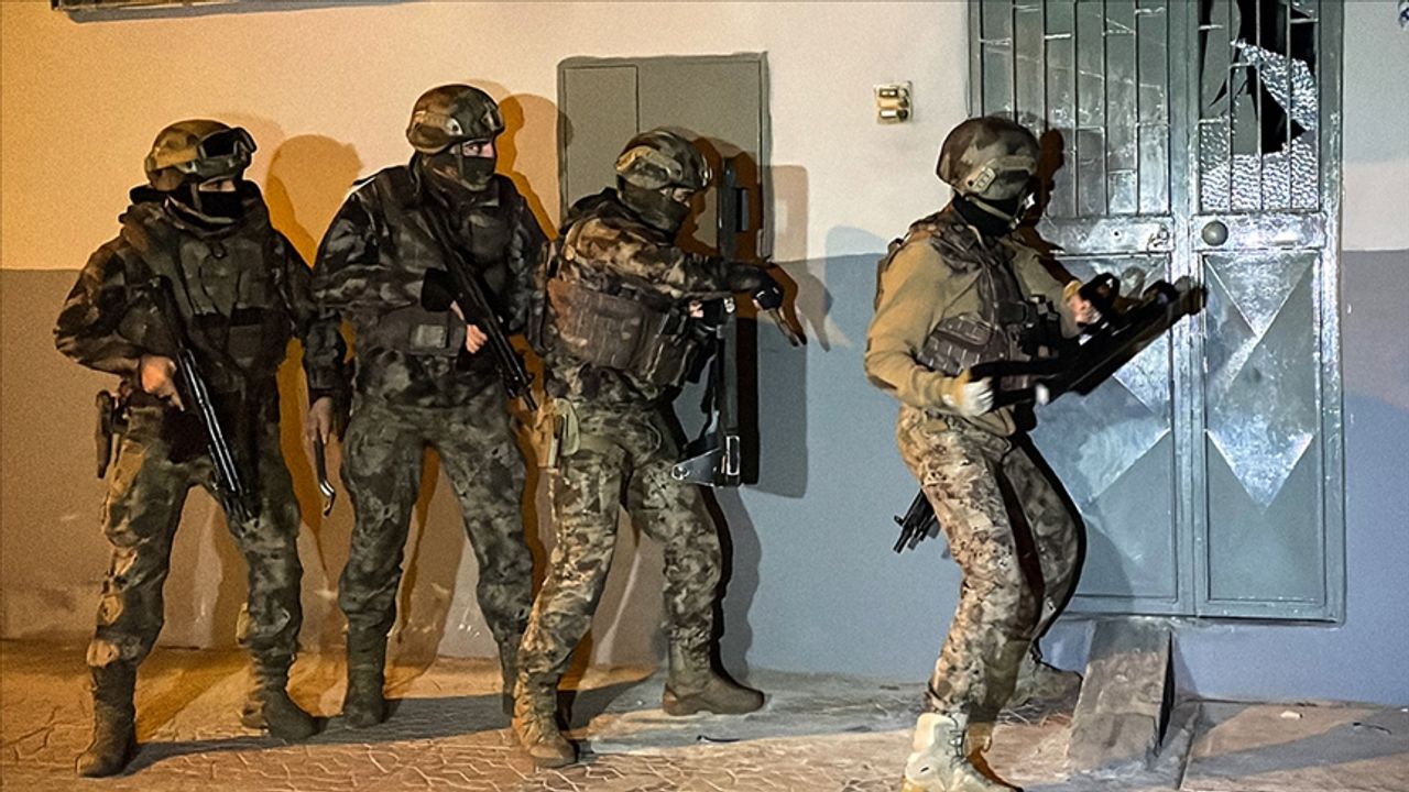 Terör örgütü DEAŞ operasyonunda 8 şüpheli gözaltına alındı