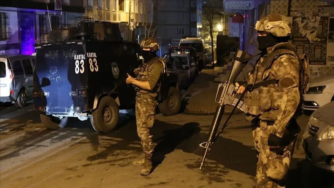 Mardin'de terör örgütü PKK'ya yönelik operasyonda 17 şüpheli yakalandı