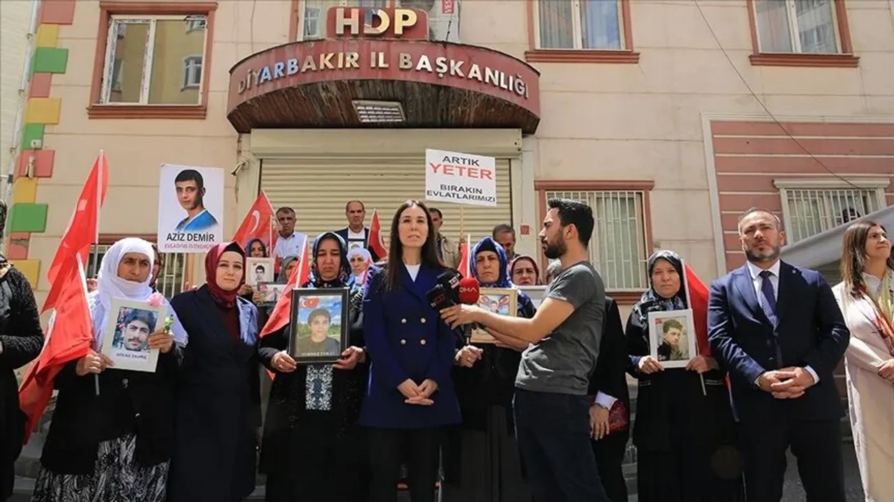 AK Parti Genel Başkan Yardımcısı Karaaslan, Diyarbakır annelerini ziyaret etti