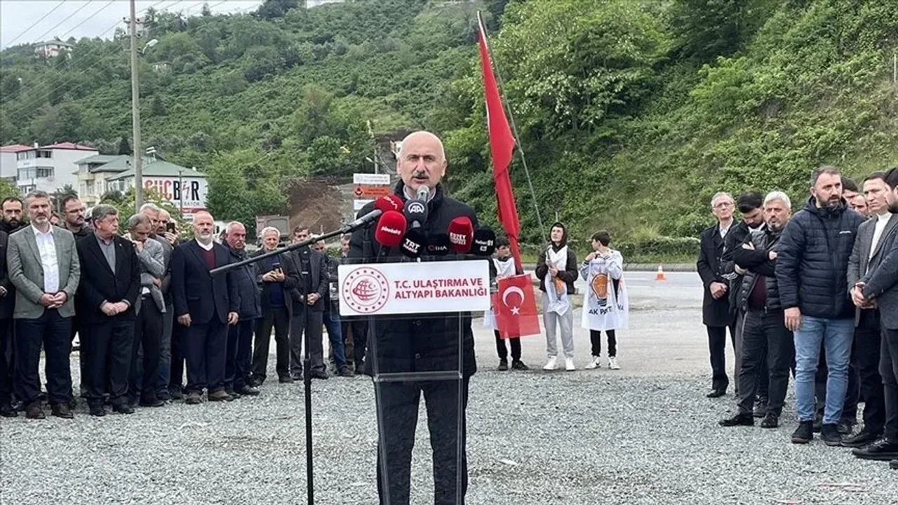 Bakan Karaismailoğlu: Güney Çevre Yolu'nun 36 kilometresi 15 tünelle 2 kilometresi de 14 viyadükle geçilecek