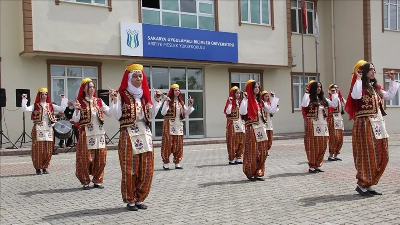 Sakarya'da Yabancı Üniversite Öğrencileri Türk Kültürünü Tanıdı