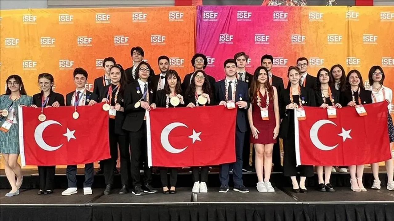 Türk öğrenciler, Uluslararası Regeneron ISEF Bilim ve Mühendislik Yarışması'nda  ödül kazandı - Bengü Türk