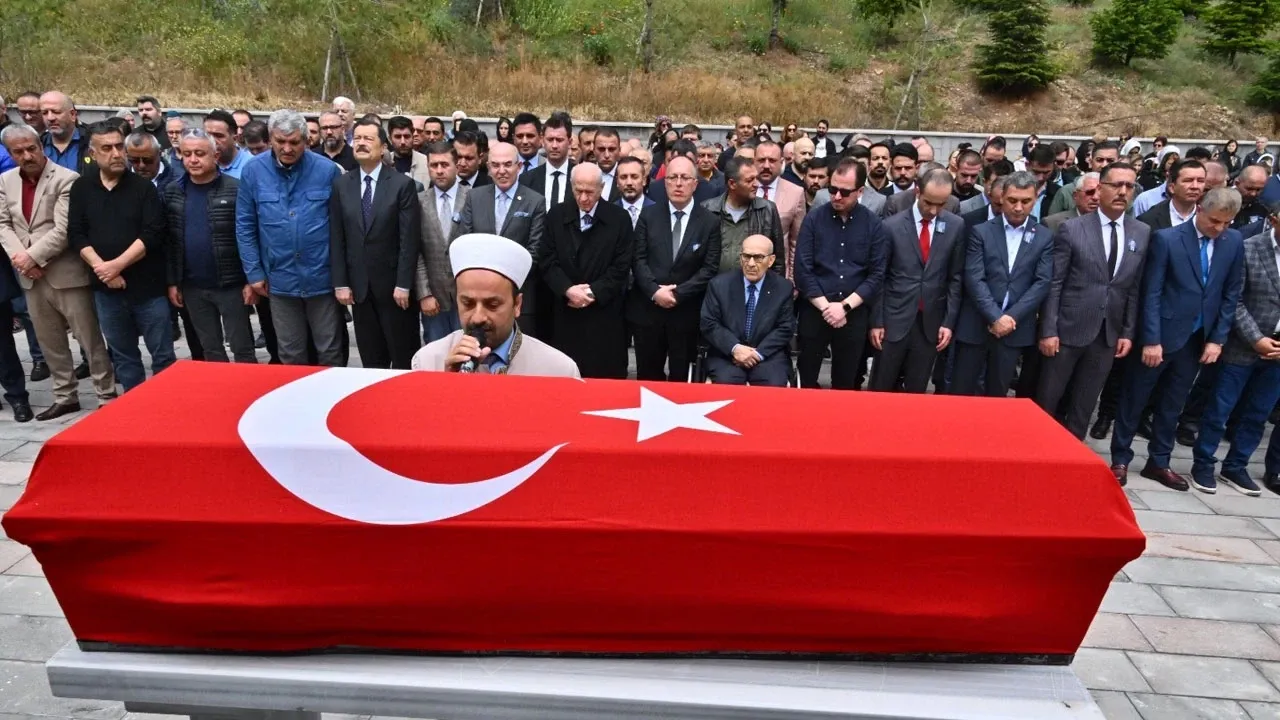 MHP Lideri Devlet Bahçeli, eski milletvekili Erbaz’ın cenaze törenine katıldı