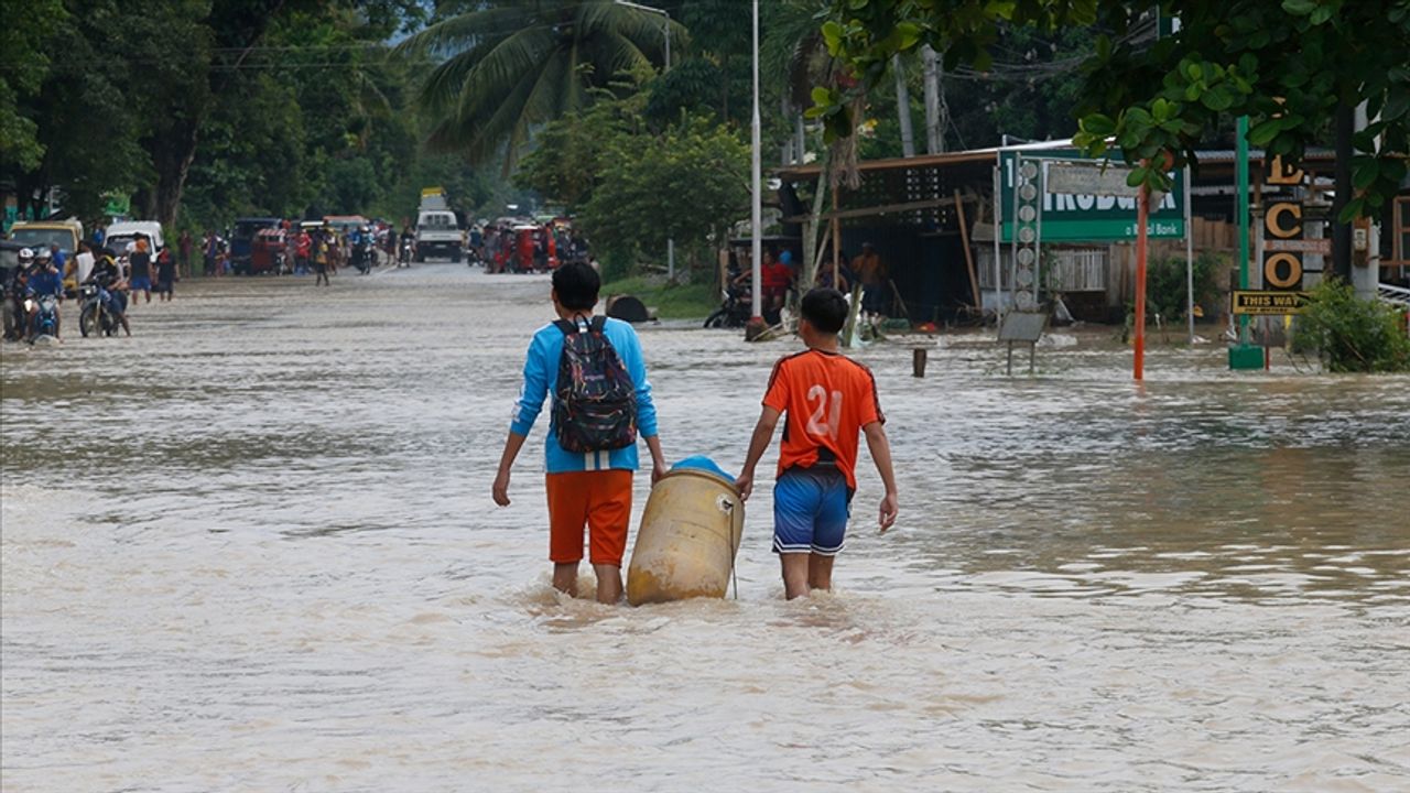 Filipinler'de Doksuri Tayfunu nedeniyle ölenlerin sayısı 25'e yükseldi