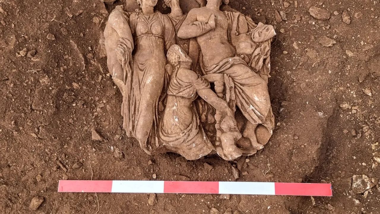 Mersin'deki Olba Antik Kenti'nde kadın heykeli ve 2 friz parçası bulundu