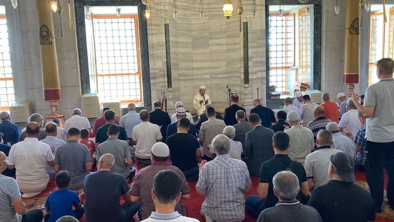 Fatih Camisi'nde şehitler için Kur'an-ı Kerim okundu