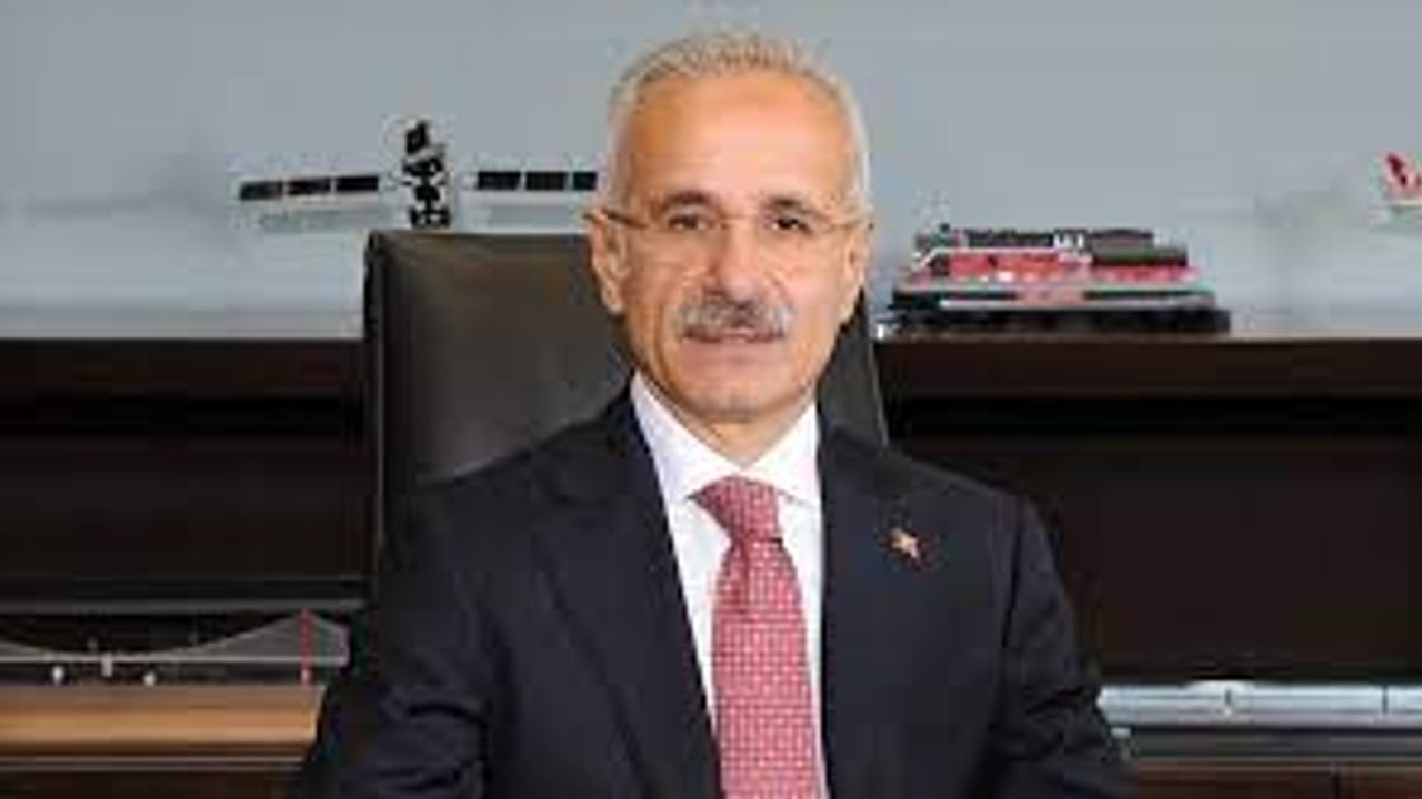 Ulaştırma ve Altyapı Bakanı Uraloğlu'ndan Malazgirt Zaferi paylaşımı