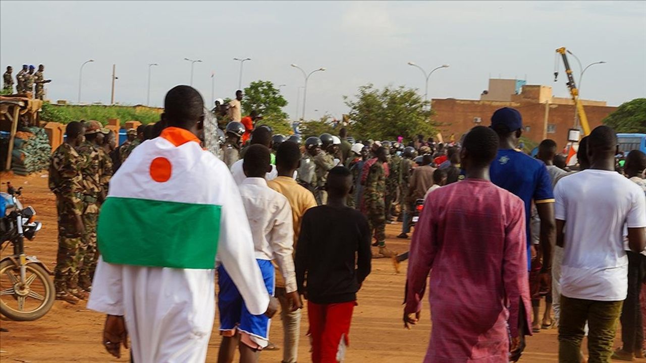 Nijer'de askeri yönetimin atadığı Başbakan Zeine, Cumhurbaşkanı Bazum'a "zarar verilmeyeceğini" belirtti