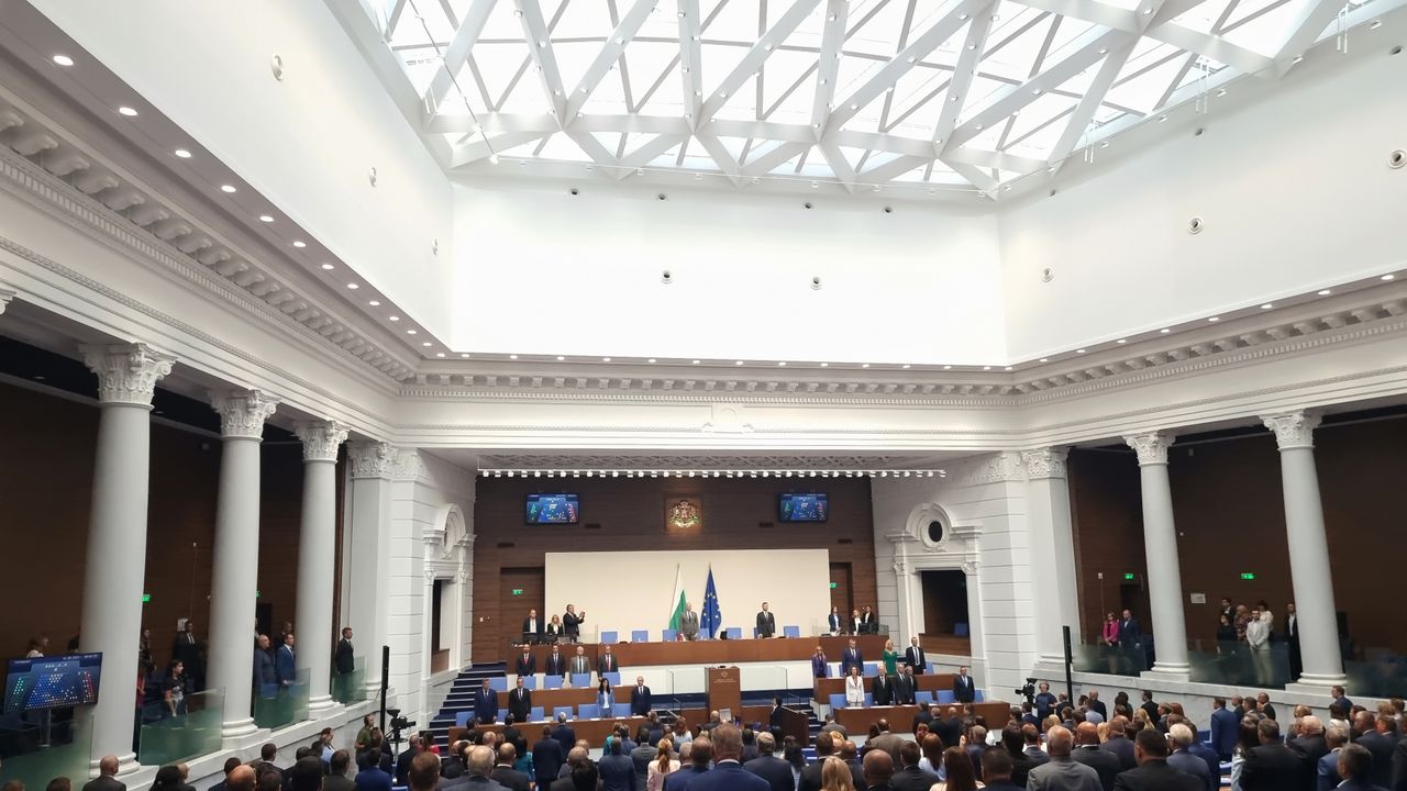 Bulgaristan Parlamentosunda sonbahar döneminin ilk oturumu yapıldı