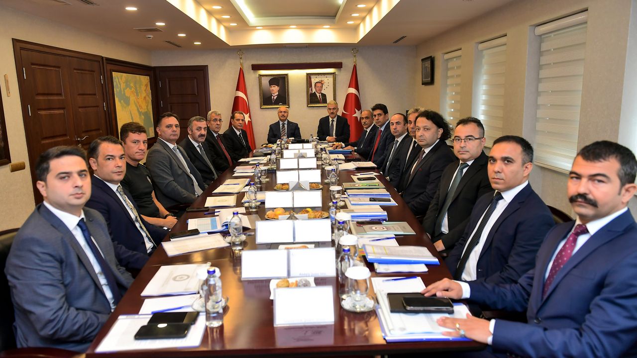 Emniyet Genel Müdürü Ayyıldız, Adana'da Güvenlik ve Asayiş Koordinasyon Toplantısı'na katıldı
