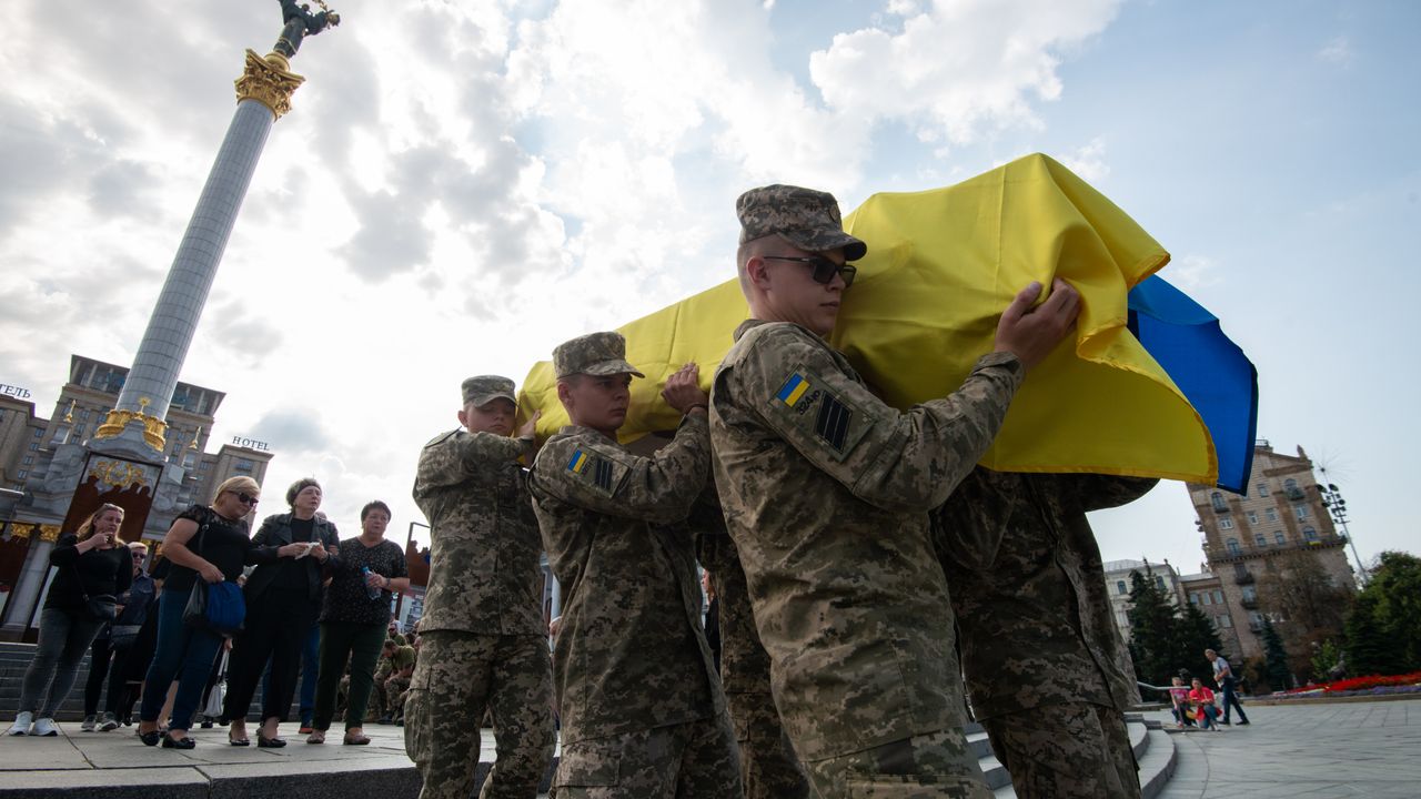 Ukraynalı asker Serhii Yarmolenko için Kiev'de cenaze töreni düzenlendi