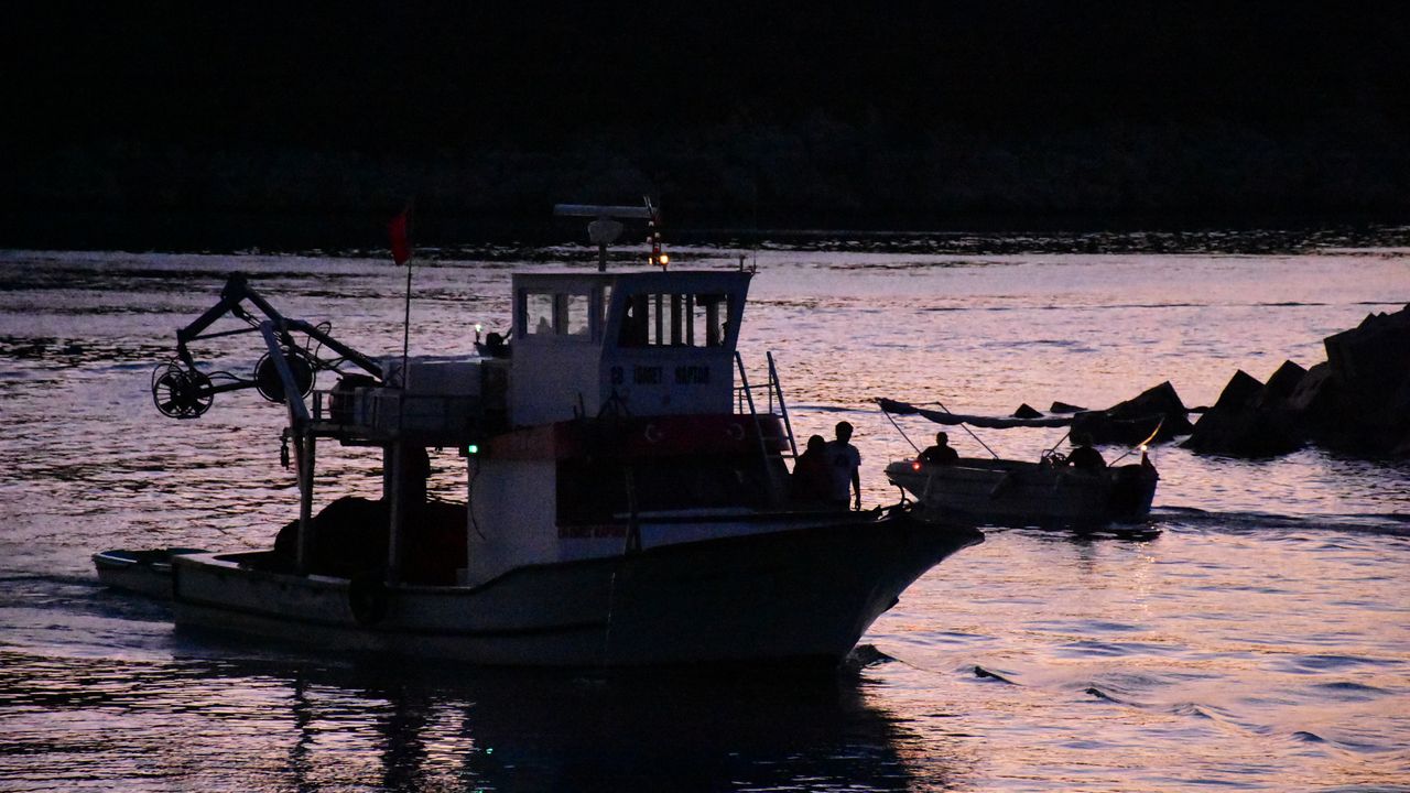Akdenizli balıkçılar "vira bismillah" diyerek denize açıldı