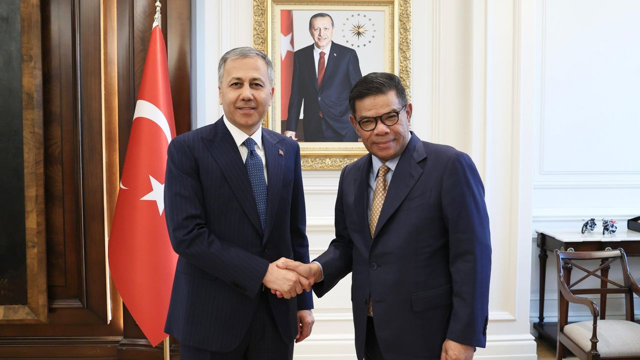 İçişleri Bakanı Yerlikaya, Malezyalı mevkidaşı Bin İsmail ile görüştü