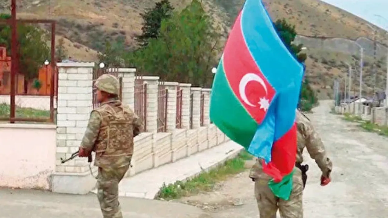 Karabağ'daki Ermeni ayrılıkçılar, Azerbaycan ordusuna teslim oldu