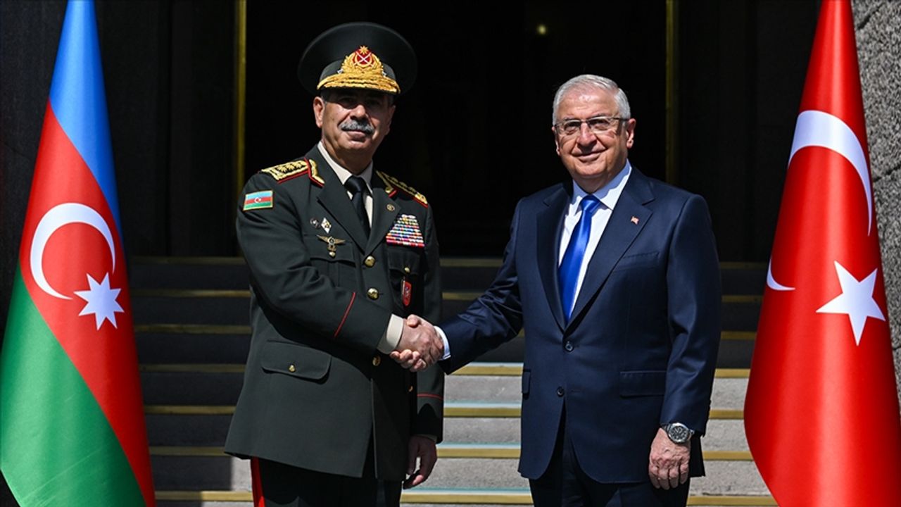 Milli Savunma Bakanı Güler, Karabağ'daki başarı dolayısıyla Hasanov'u kutladı