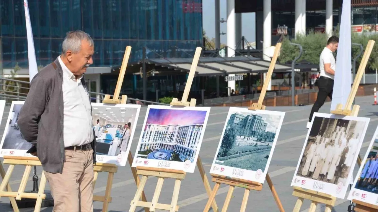 Kahramanmaraş'ta "100 Yıldır Aynı Aşk ve Heyecanla" isimli fotoğraf sergisi açıldı