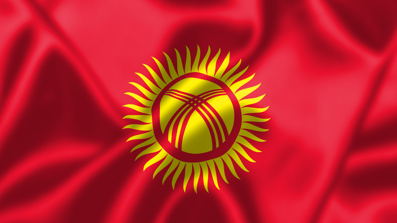 Kırgızistan Anayasa Mahkemesi Başkanı Oskonbayev, Türkiye Cumhuriyeti'nin 100. yılını kutladı