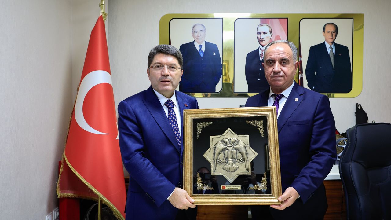 Adalet Bakanı Tunç'dan MHP Konya İl Başkanlığına ziyaret