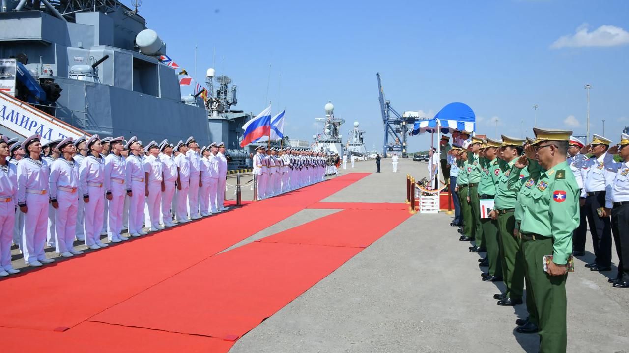 Myanmar ve Rusya'nın Andaman Denizi'ndeki ortak askeri tatbikatı başladı