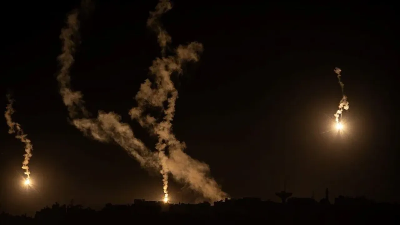 İsrail’in Gazze’ye saldırıları sürüyor: Kent hizmetleri için kullanılacak yakıt kalmadı.