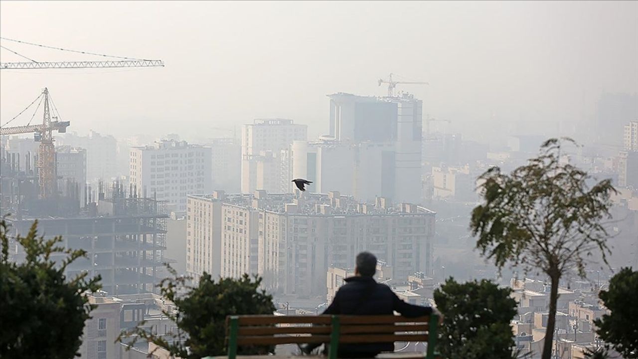 İran’ın Meşhed kentinde hava kirliliği nedeniyle uzaktan eğitim kararı alındı