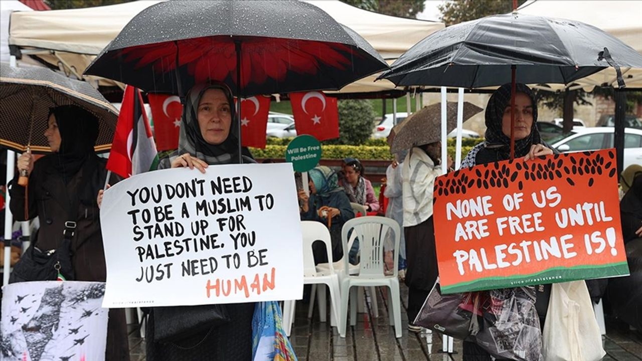İstanbul'da kadınların Filistin'e destek için başlattığı oturma eylemi 13. gününde