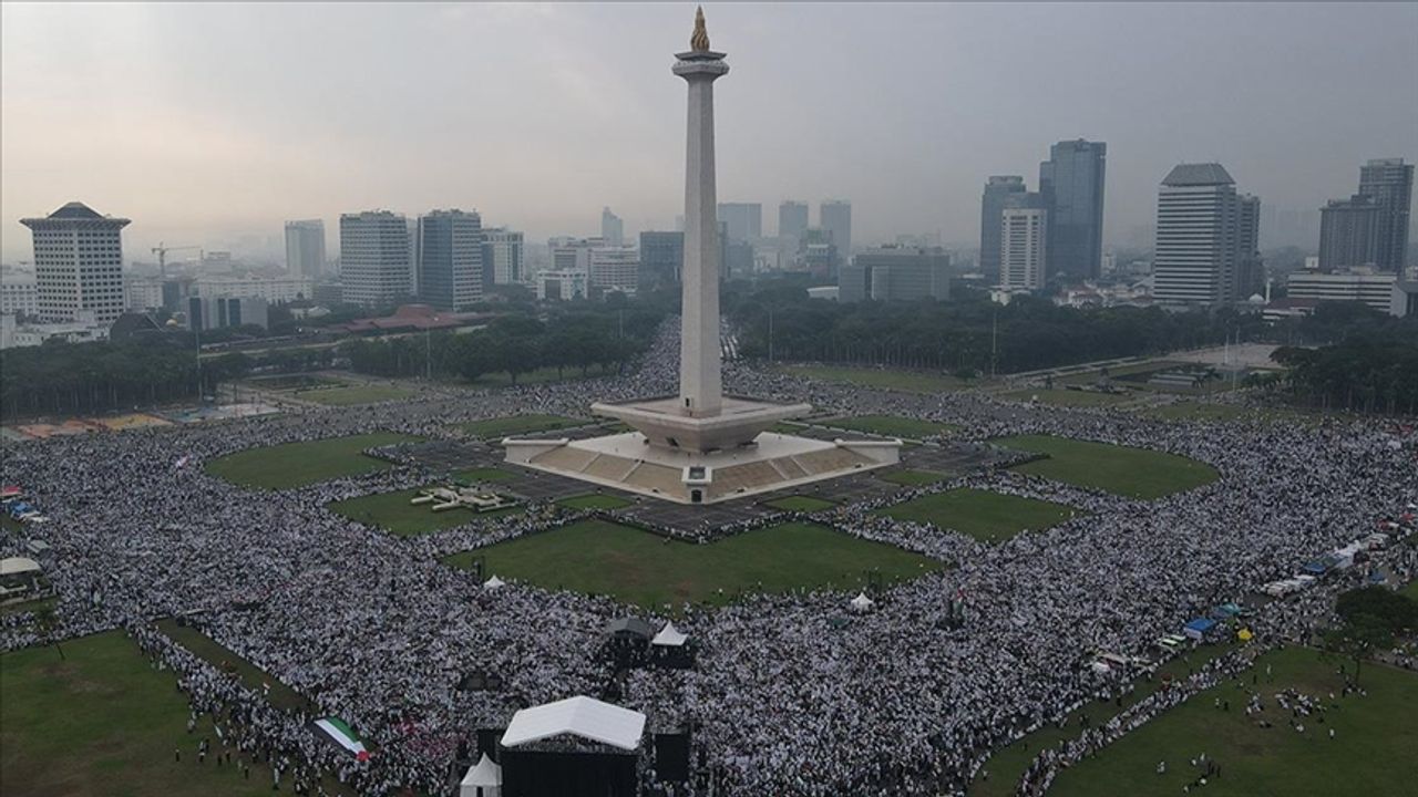 Endonezya'da Filistin'e destek gösterisi düzenlendi