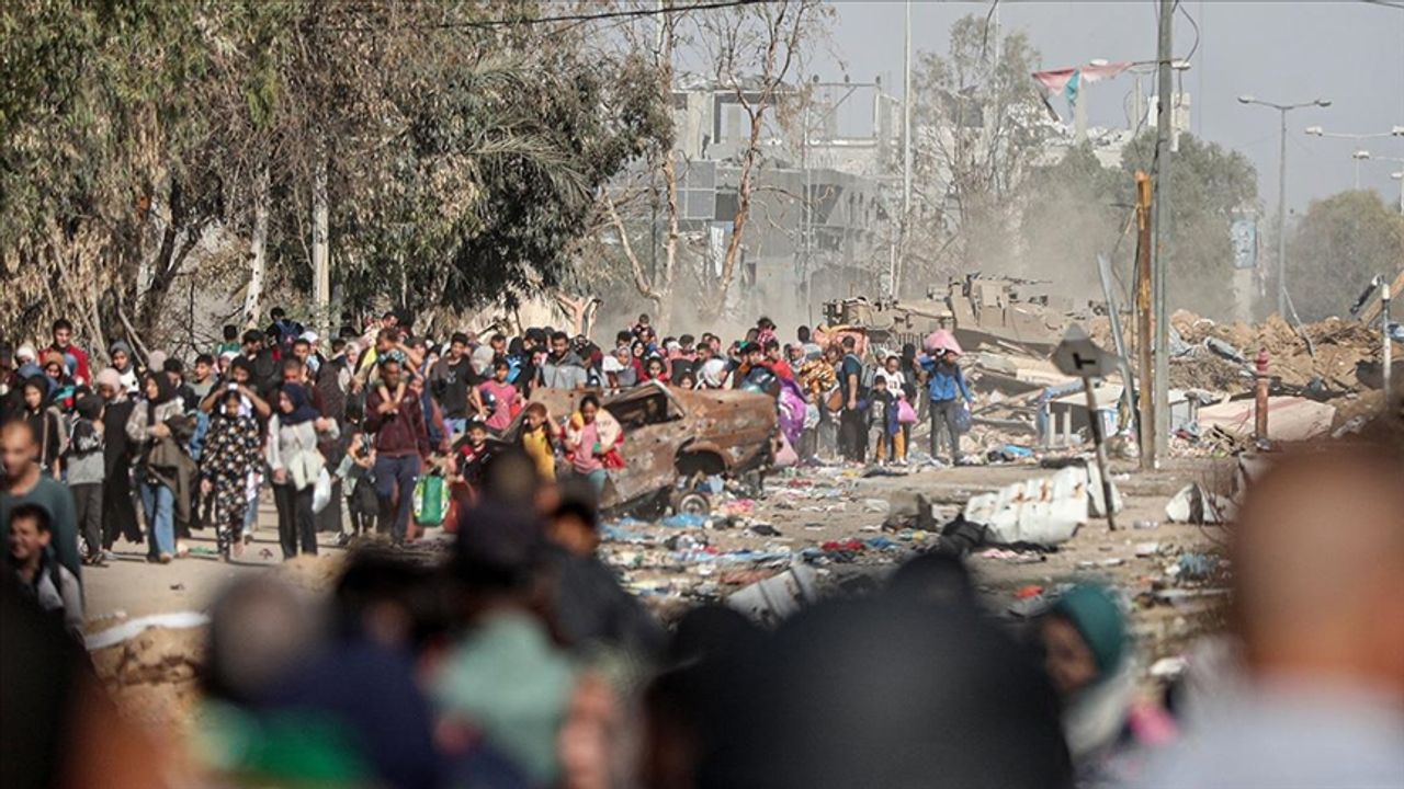 İsrail'in Gazze Şeridi'ne saldırıları 43. gününde şiddetlenerek devam ediyor
