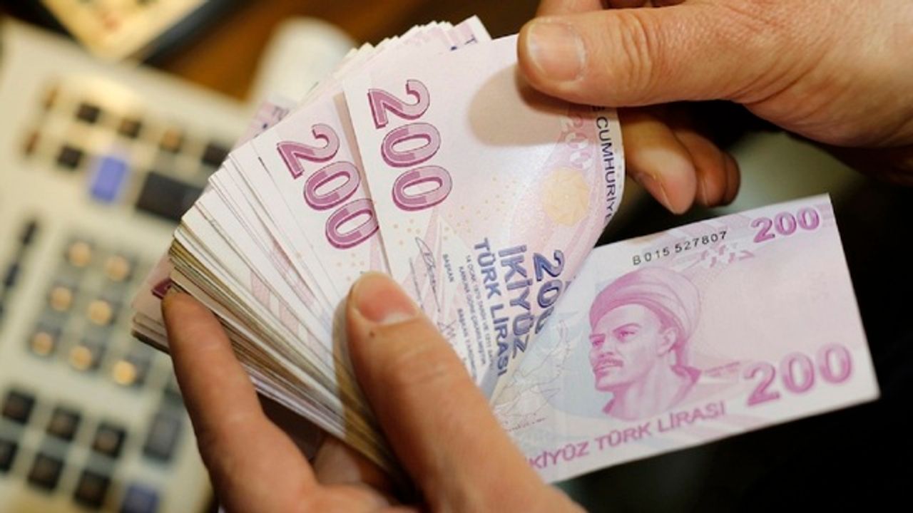 Asgari ücret net 17 bin 2 lira olarak belirlendi
