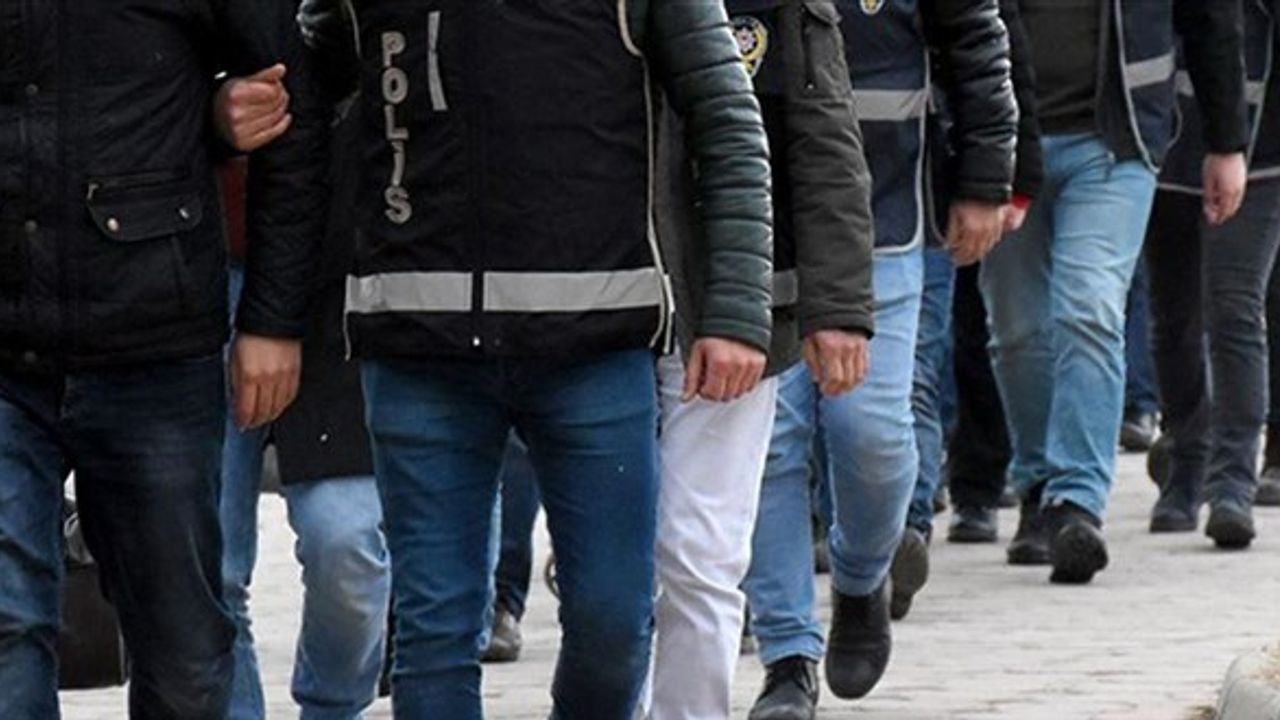 İstanbul'da terör örgütü PKK/KCK-PYD/YPG'ye yönelik operasyonda 11 şüpheli yakalandı