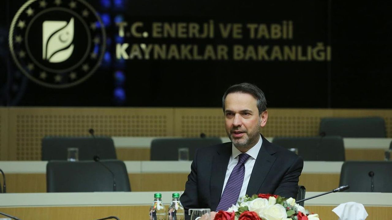 Enerji ve Tabii Kaynaklar Bakanı Bayraktar'dan "Regaip Kandili" mesajı
