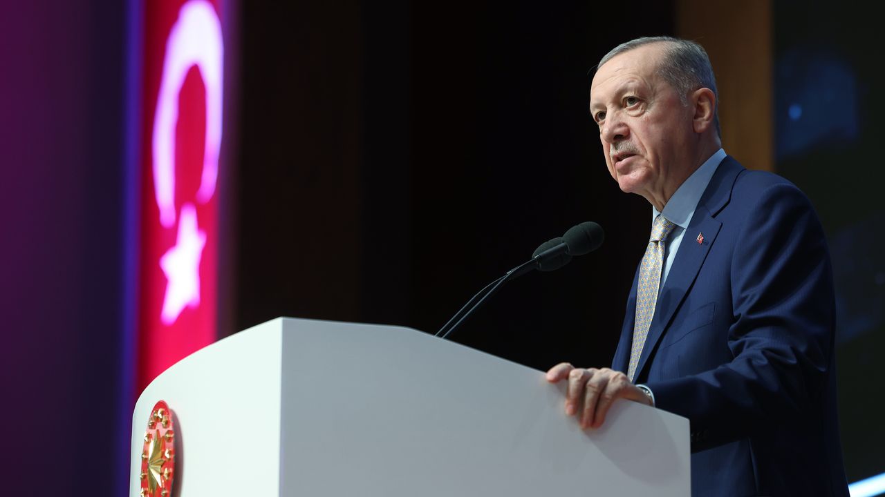 Cumhurbaşkanı Erdoğan: Türkiye ne zaman kritik yol ayrımına gelse kirli senaryolar, hain tuzaklar devreye sokuluyor